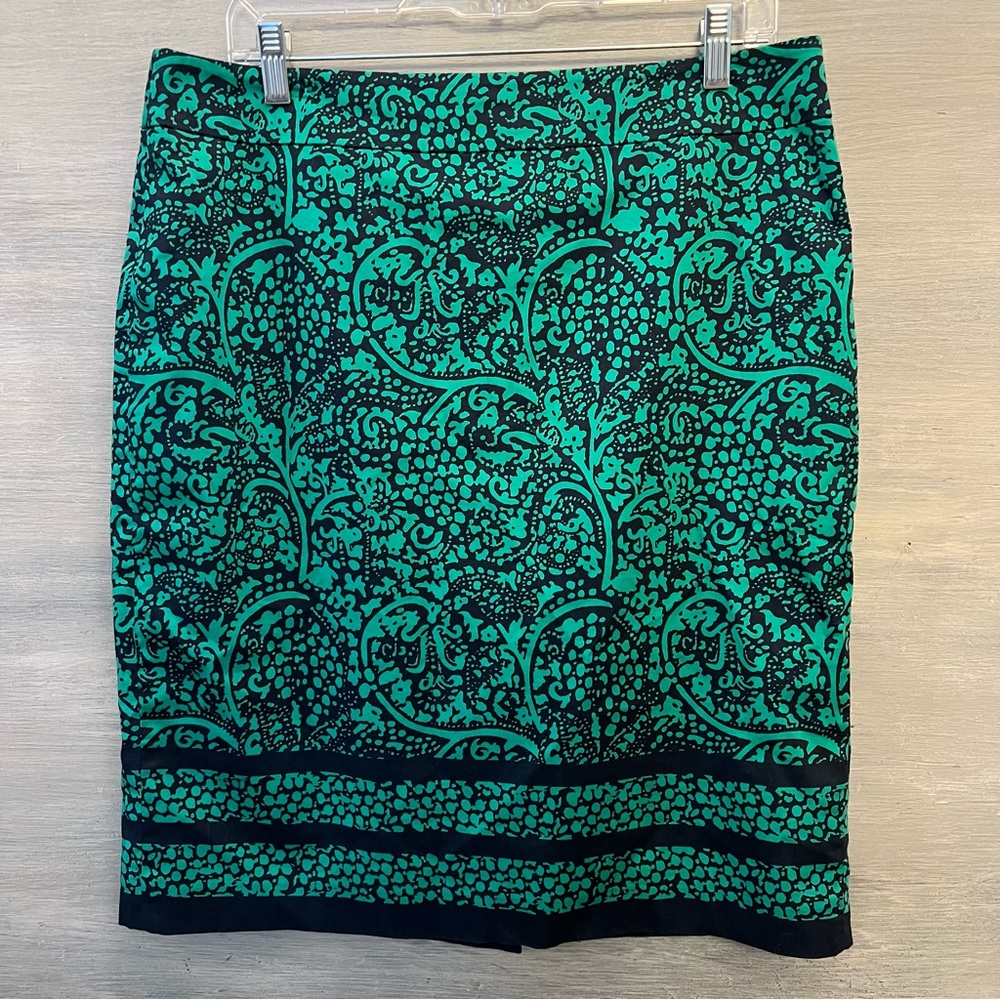 Ann Taylor Navy & Green Paisley Print Pencil Skirt Size 12 Like New - Picture 1 of 10